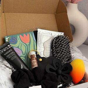 Beauty and Hair Care Gift Set